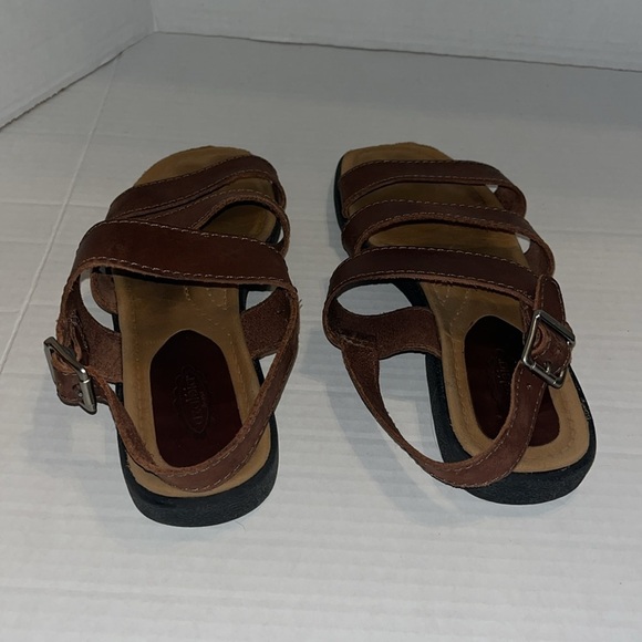 Azaleia Brazil-7.5-Brown-three straps with buckle, leather upper, made in Brazil - Picture 4 of 8